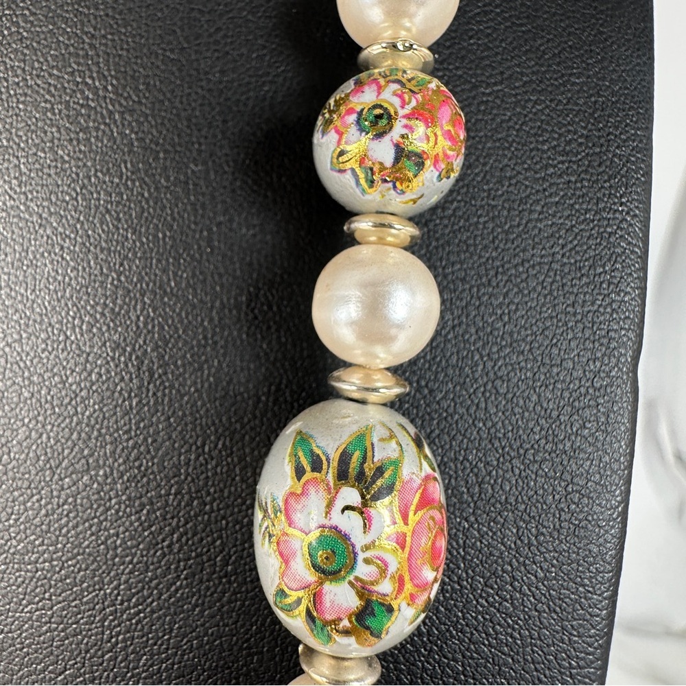 Vintage Faux Pearl & Hand Painted Floral Beaded Statement Necklace Gold Tone 26” - Picture 5 of 9